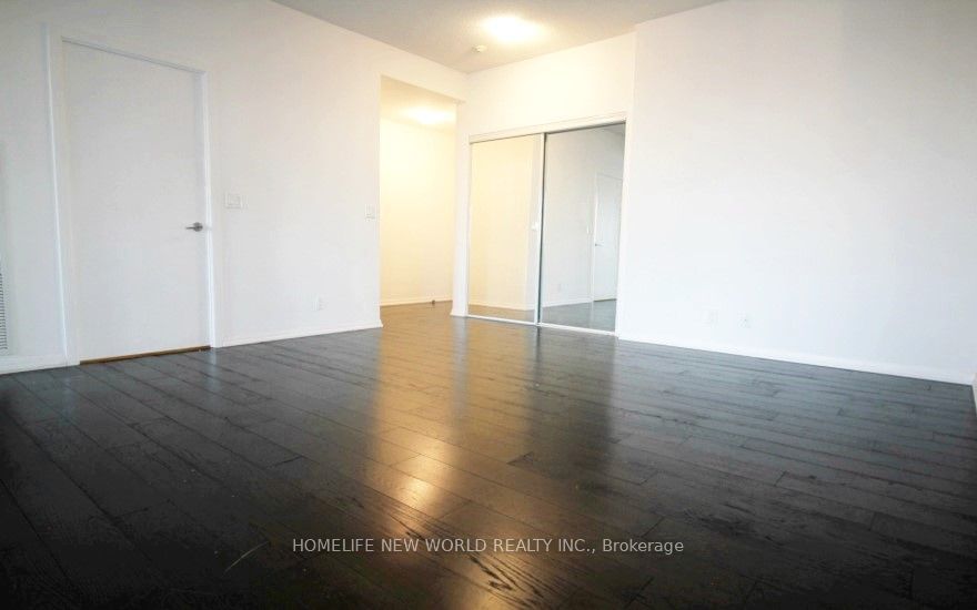 832 Bay St, unit 4605 for rent