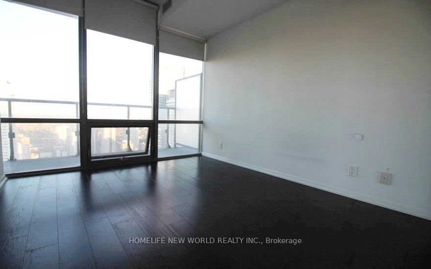 832 Bay St, unit 4605 for rent