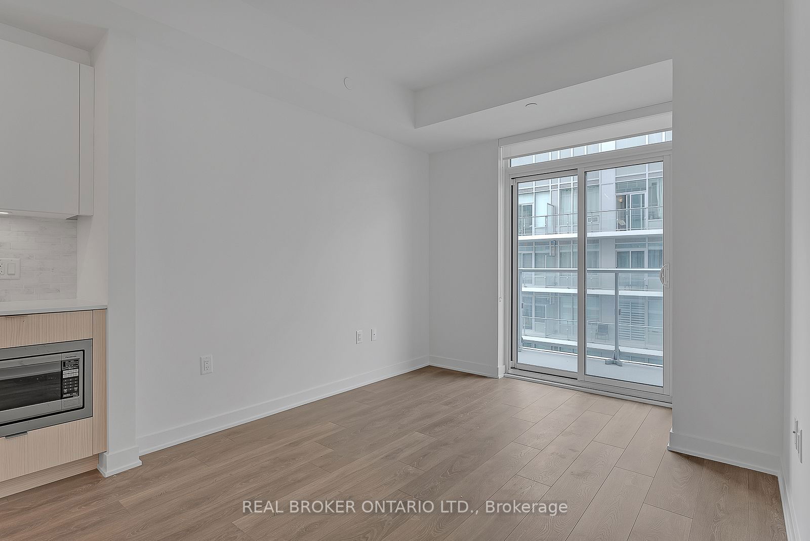 195 Redpath Ave, unit LPH16 for rent - image #11