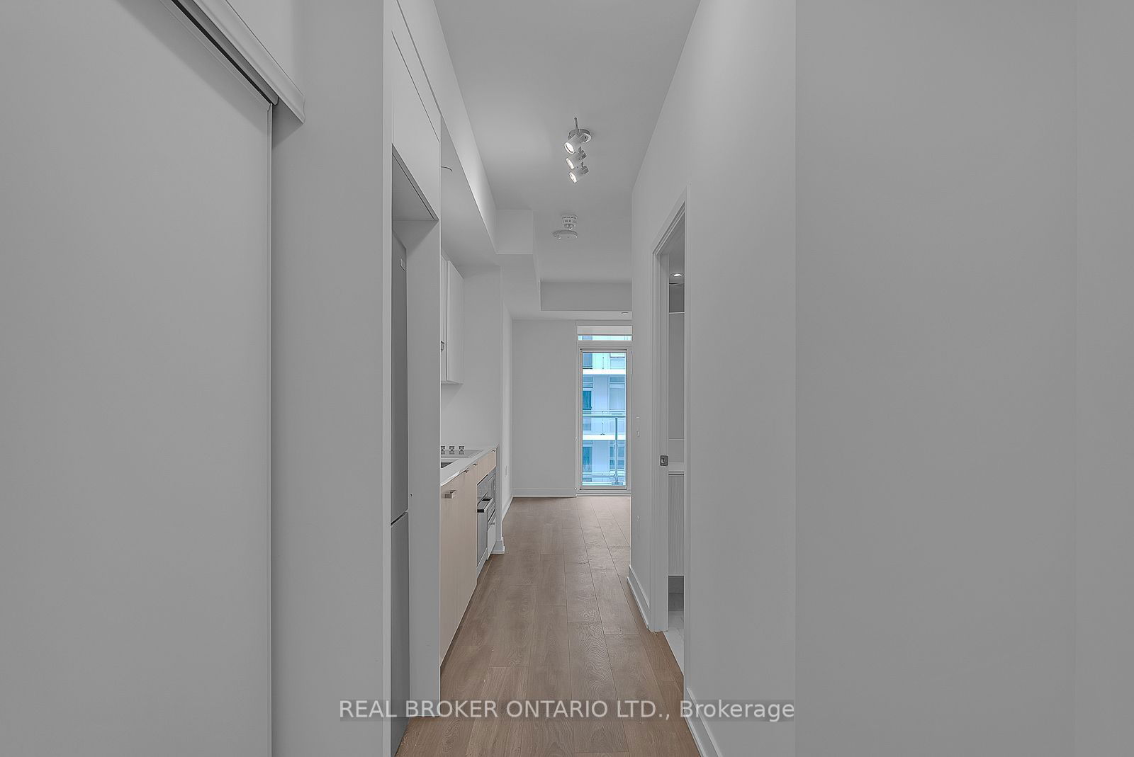 195 Redpath Ave, unit LPH16 for rent - image #2