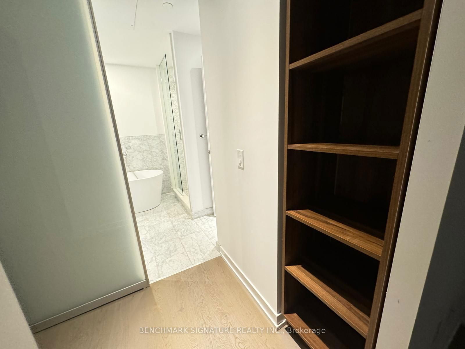 488 University Ave, unit 2315 for rent - image #3