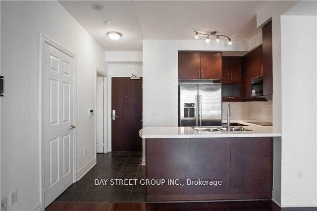 35 Balmuto St, unit 1505 for rent - image #6