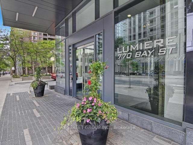 770 Bay St, unit 1812 for rent - image #2