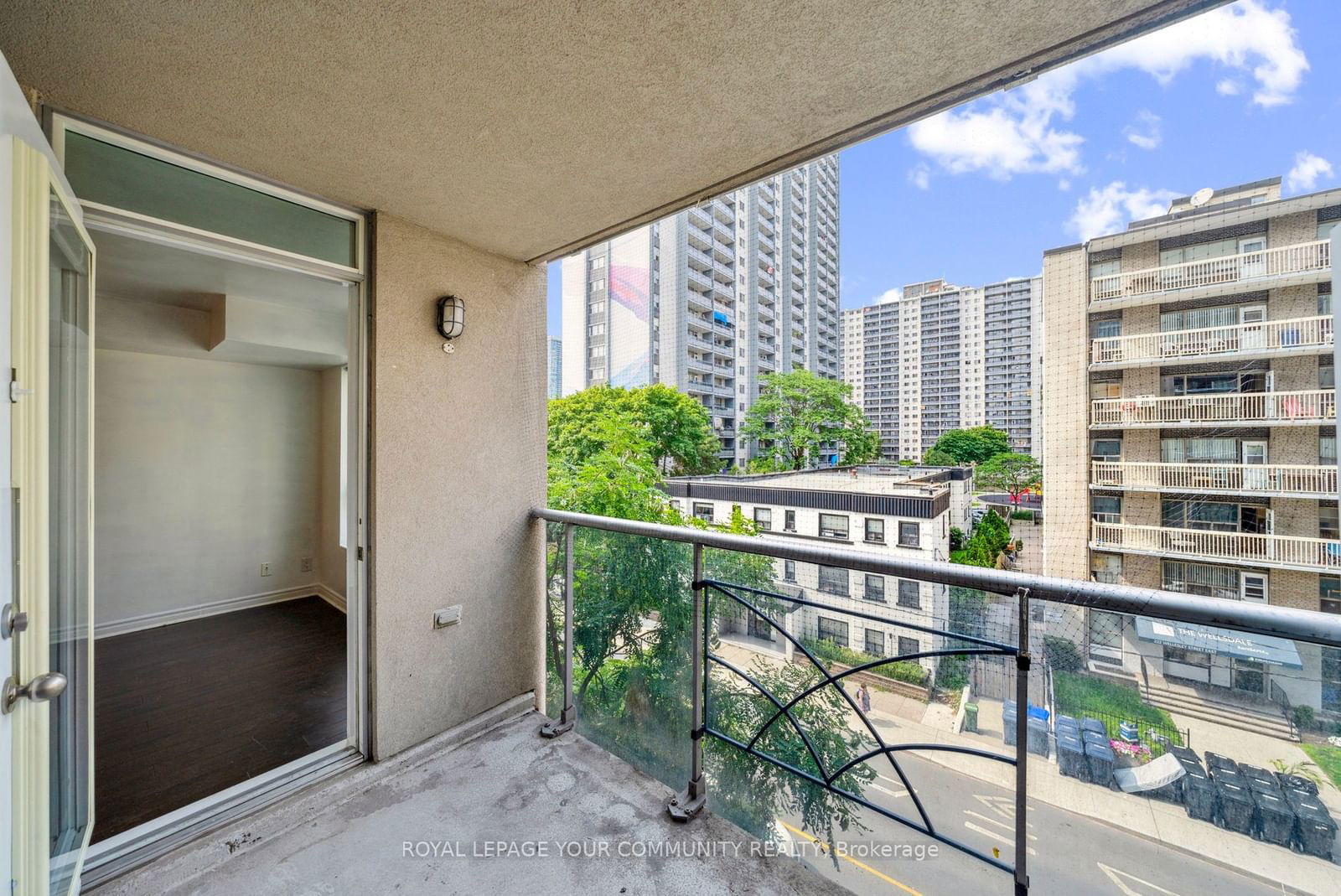 225 Wellesley St E, unit 407 for sale