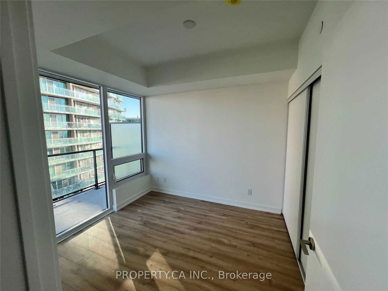 135 East Liberty St, unit 1308 for rent - image #6