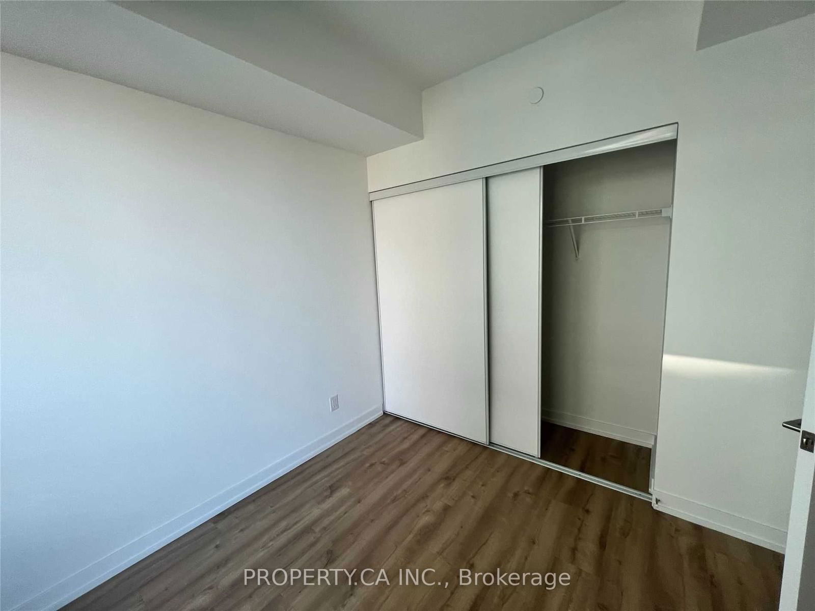 135 East Liberty St, unit 1308 for rent - image #8