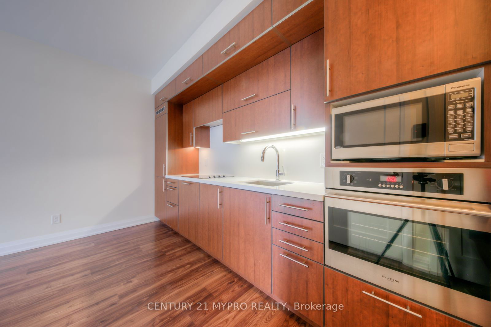 5 Sheppard Ave E, unit 1821 for rent