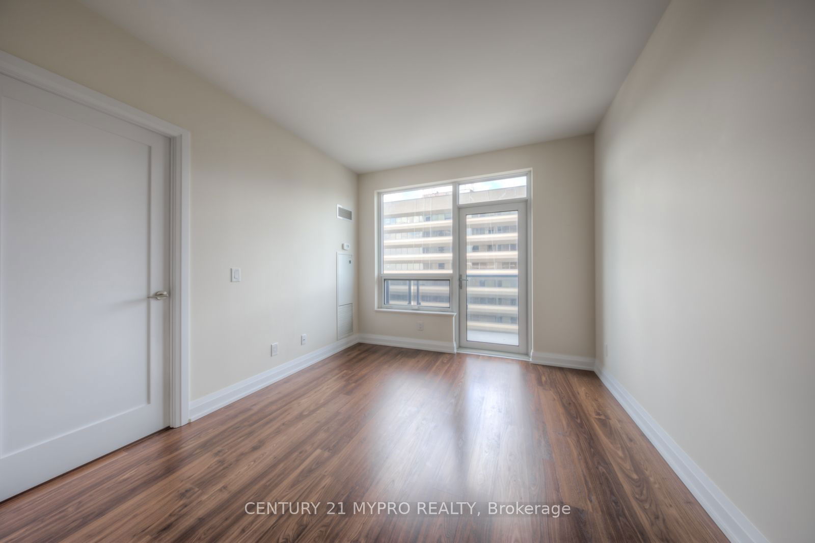 5 Sheppard Ave E, unit 1821 for rent