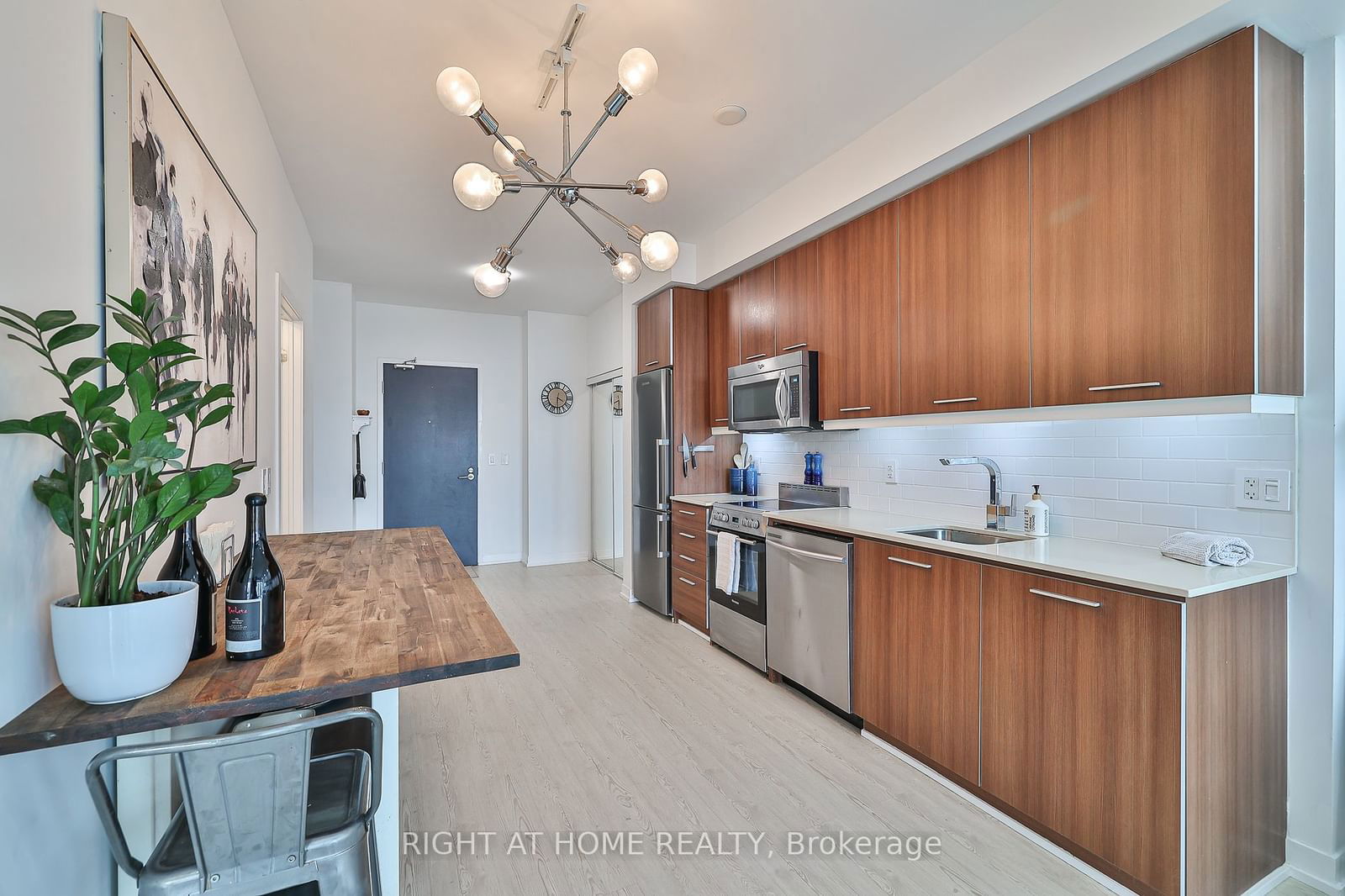 105 George St, unit 1306 for sale - image #12