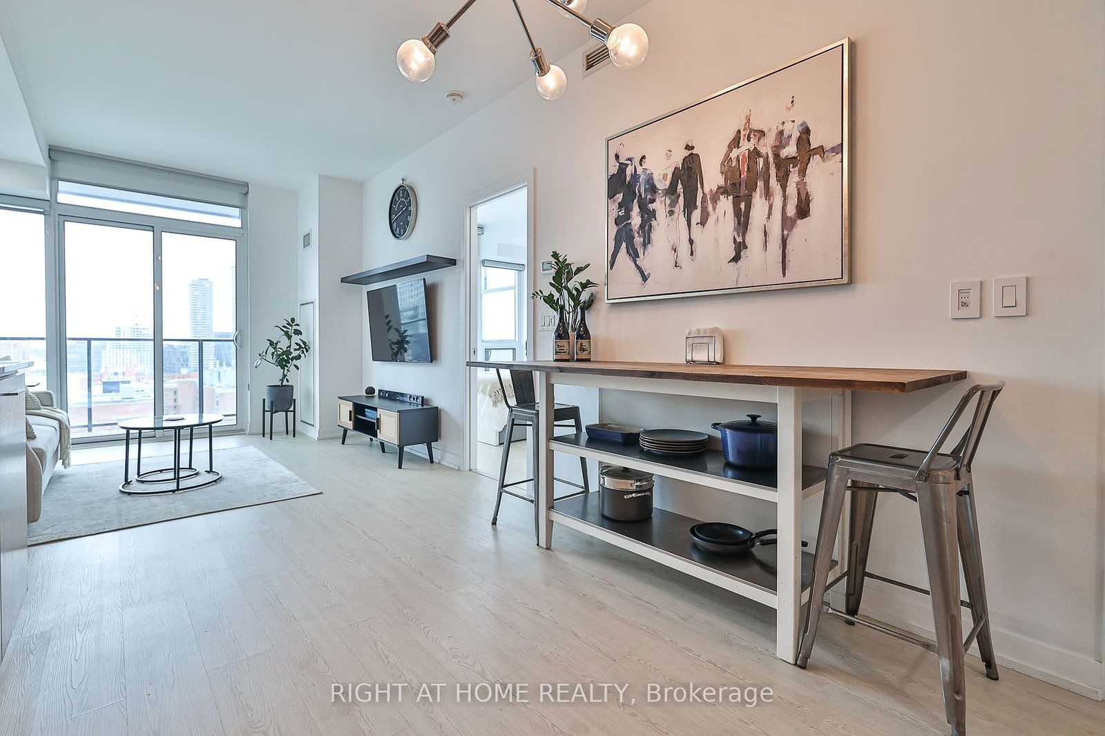 105 George St, unit 1306 for sale - image #15