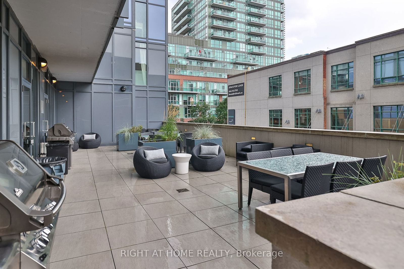 105 George St, unit 1306 for sale - image #33