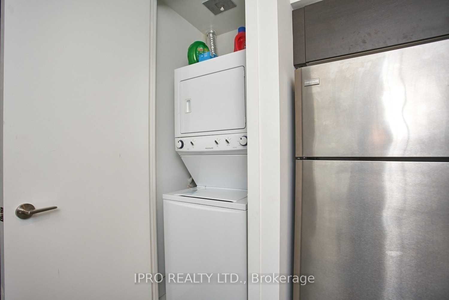 399 Adelaide St W, unit 719 for rent - image #6