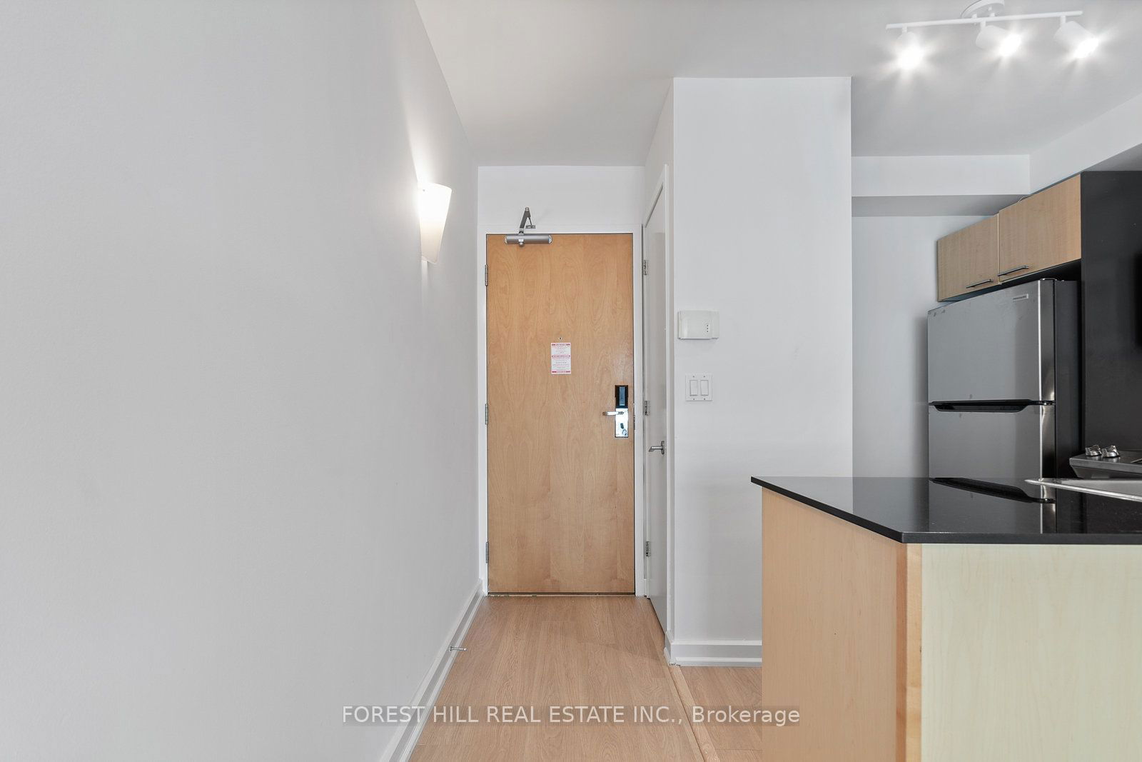 36 Blue Jays Way, unit 528 for sale - image #3