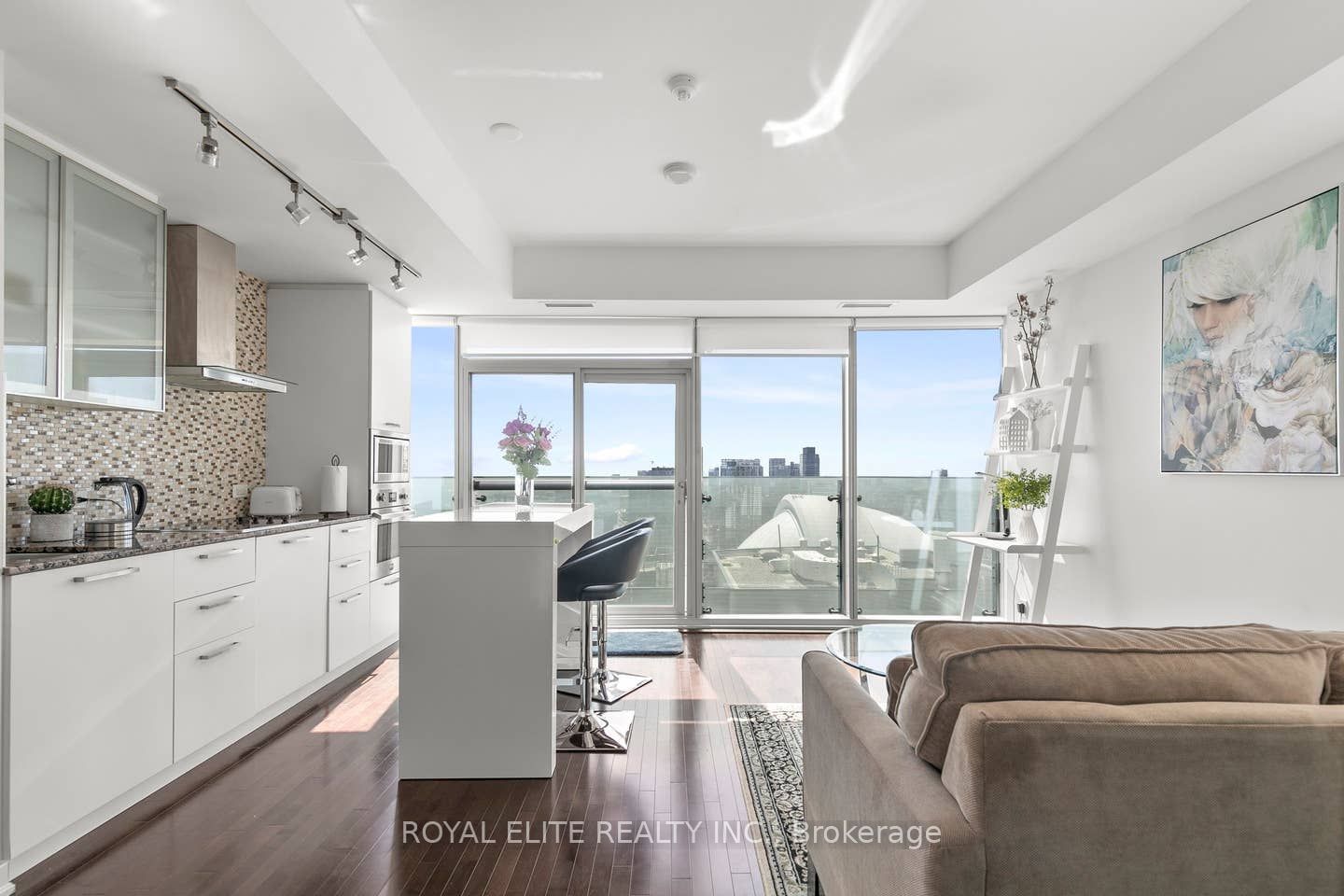 12 York St, unit 3405 for rent - image #2