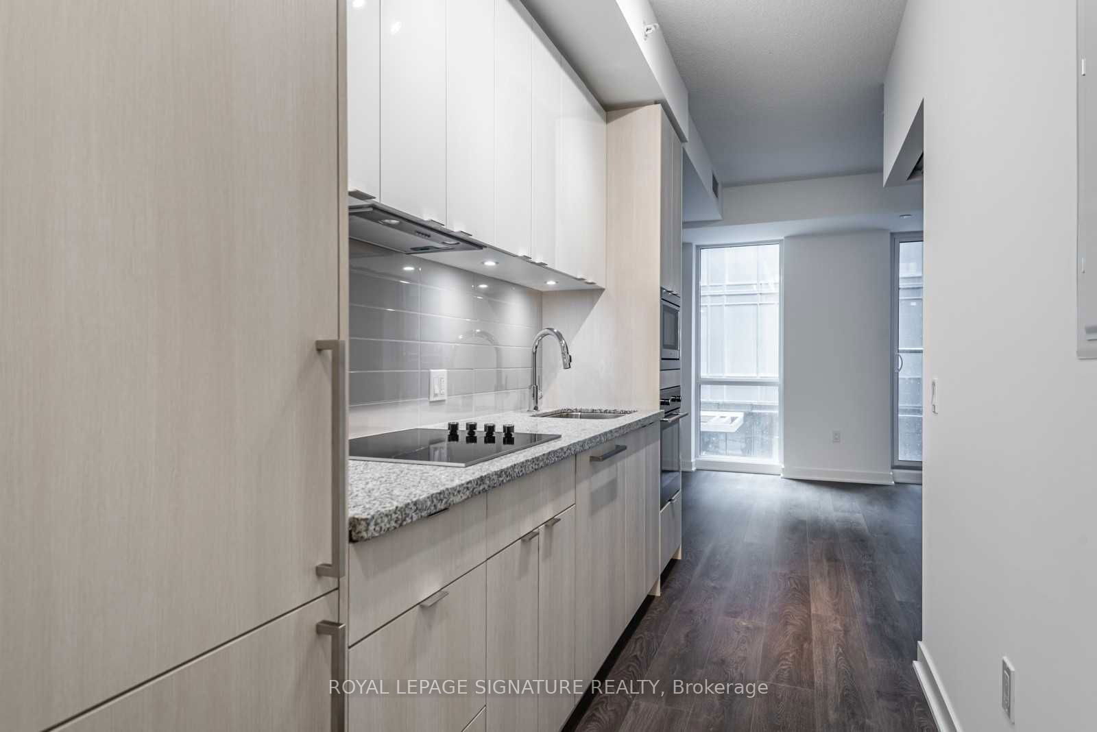 115 Blue Jays Way, unit 505 for rent - image #6