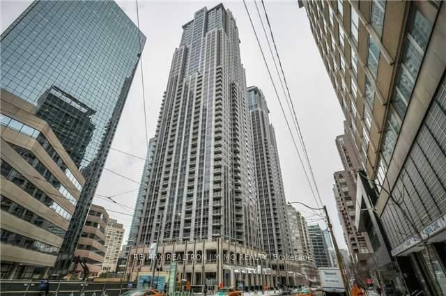 763 Bay St, unit 903 for rent