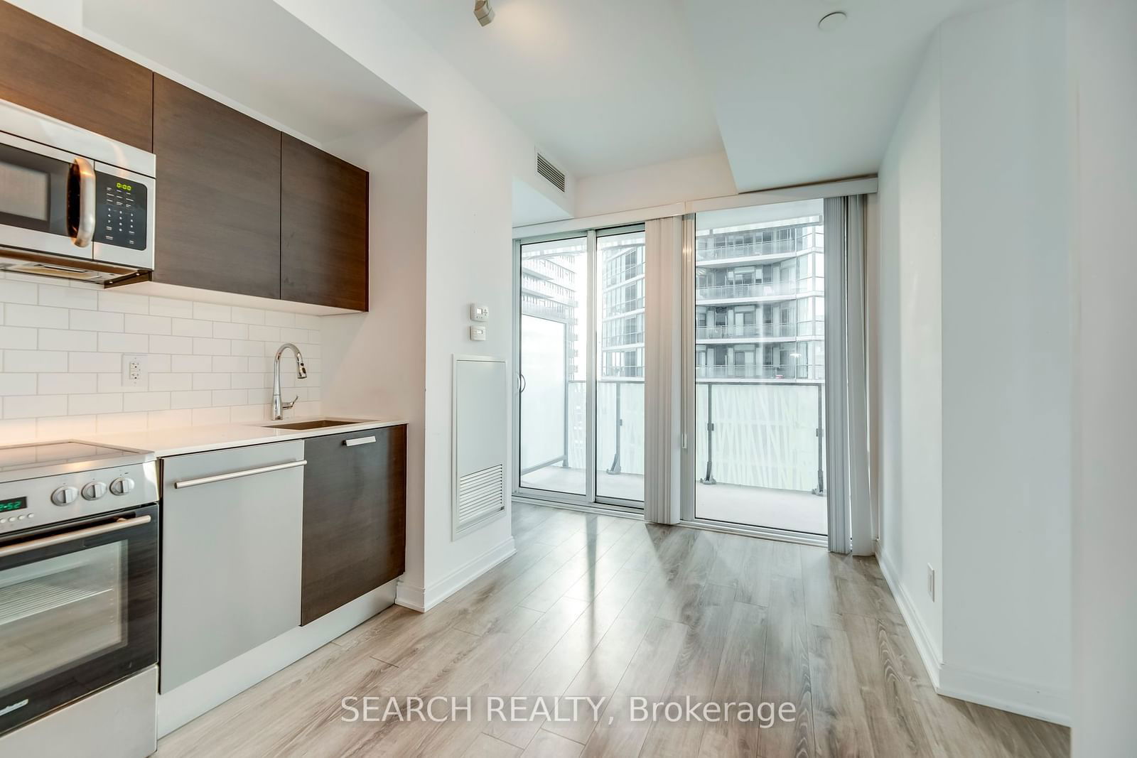 42 Charles St E, unit 1403 for rent - image #9