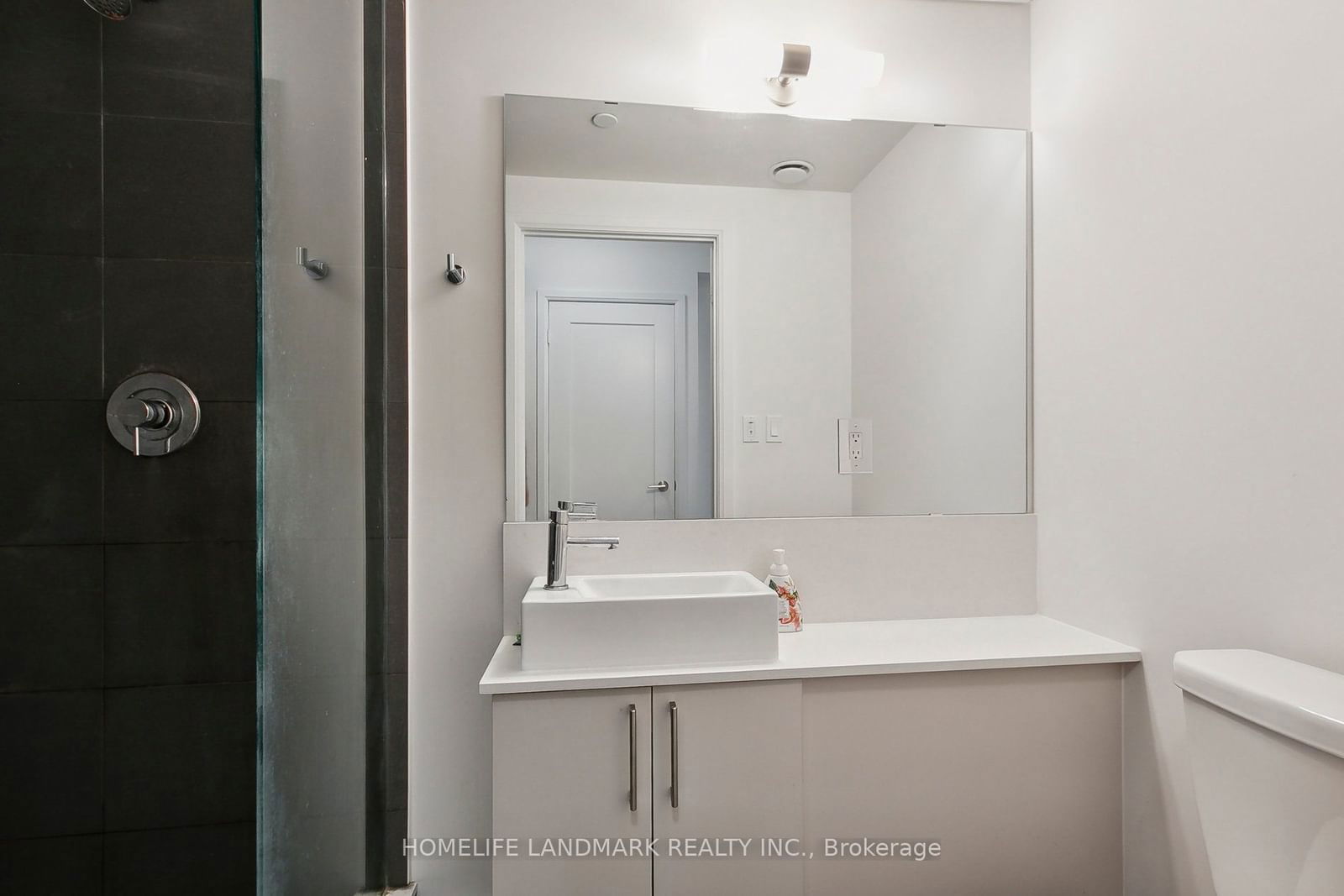 27 BATHURST St, unit 301W for sale - image #31