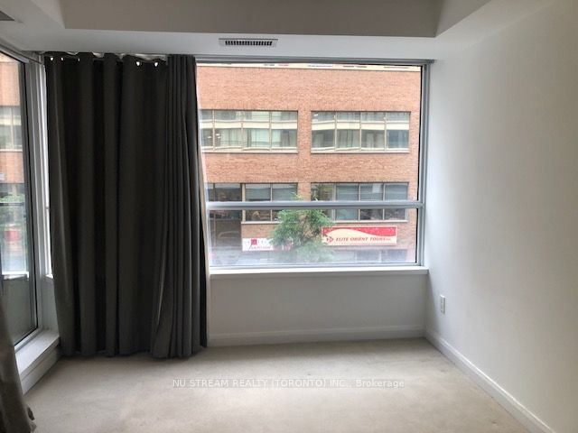 111 Elizabeth St, unit 318 for rent