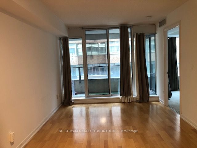 111 Elizabeth St, unit 318 for rent - image #2