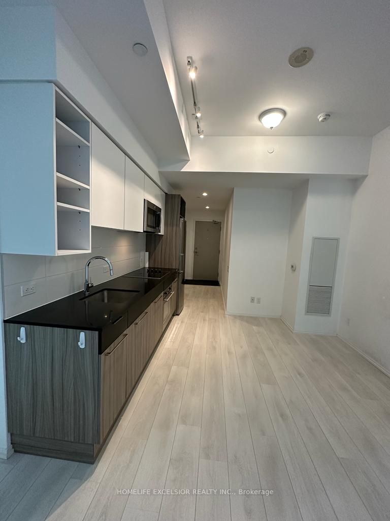 68 Shuter St, unit 508 for rent