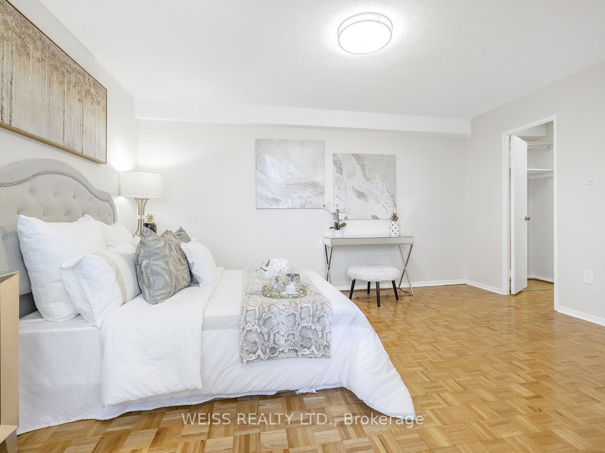 150 Neptune Dr, unit 501 for sale - image #16