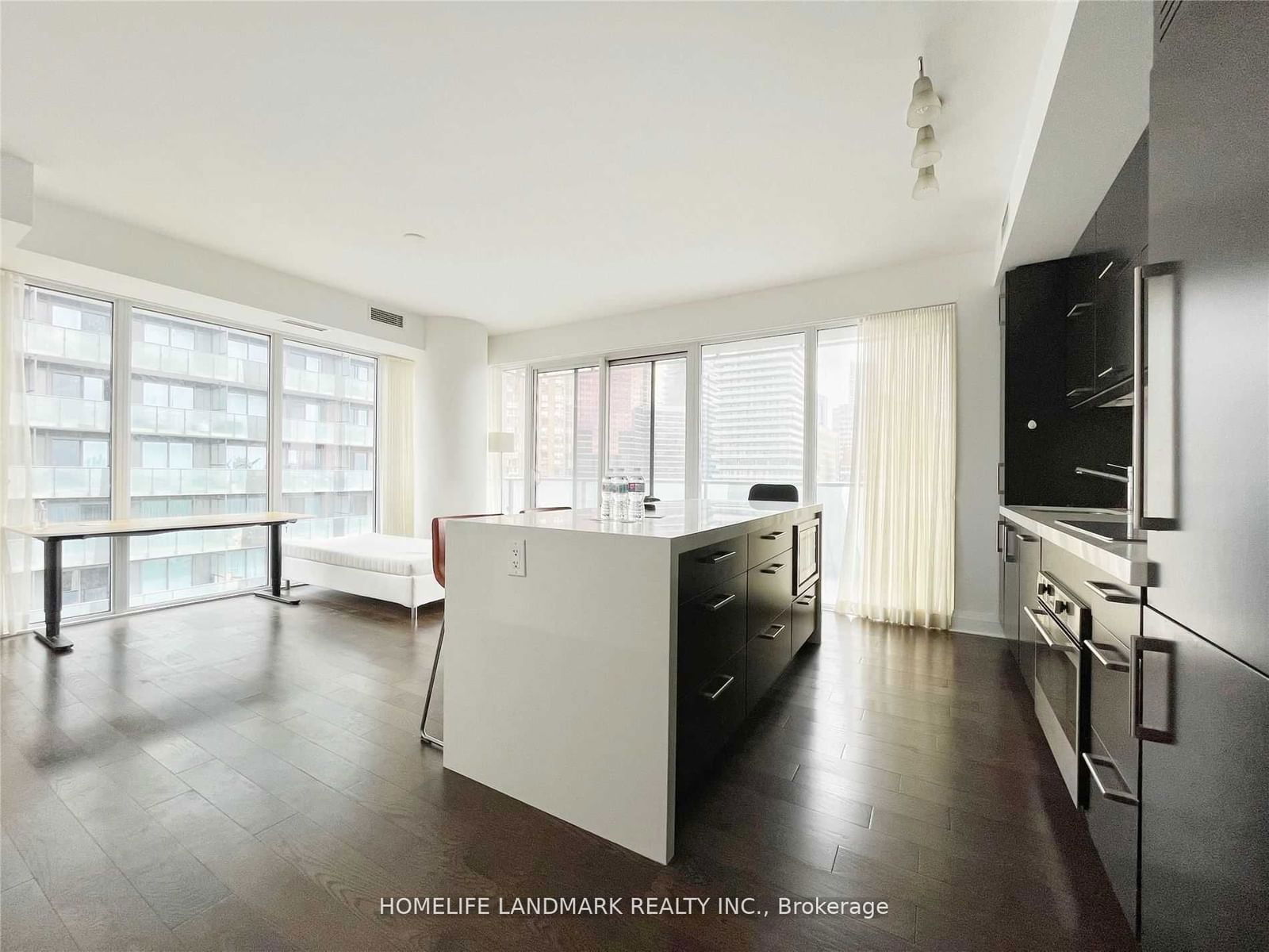 65 st mary St, unit 1202 for rent