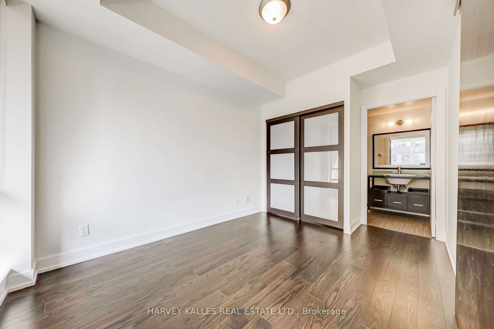 438 King St W, unit 914 for rent - image #18