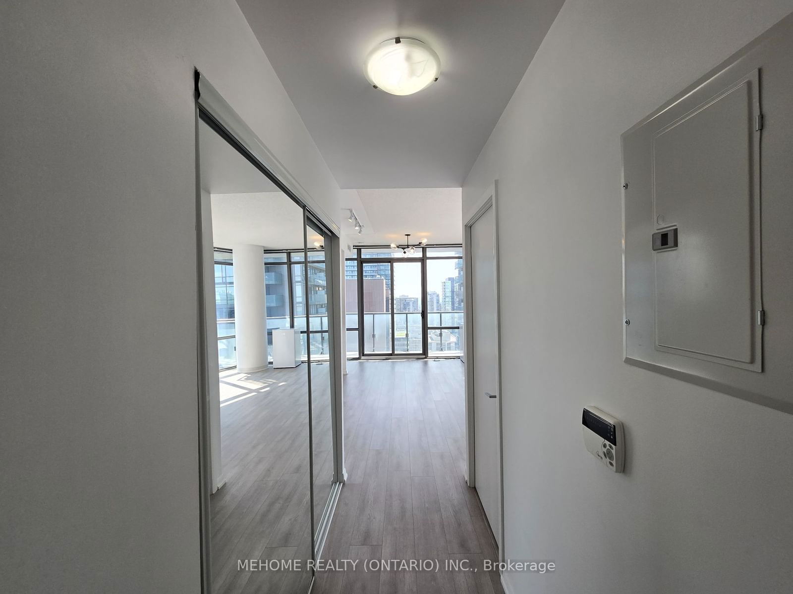 832 Bay St, unit #2808 for sale