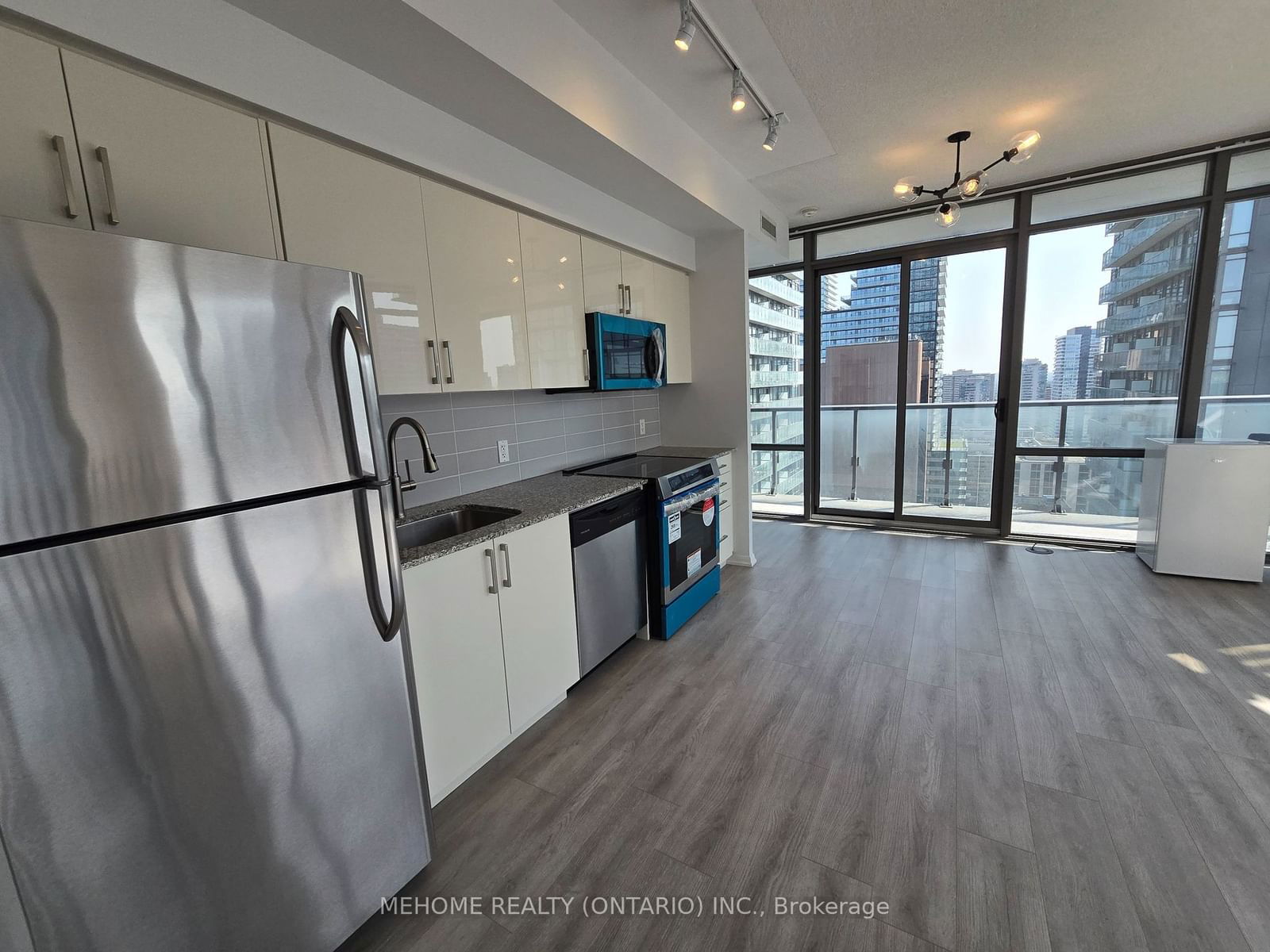 832 Bay St, unit #2808 for sale