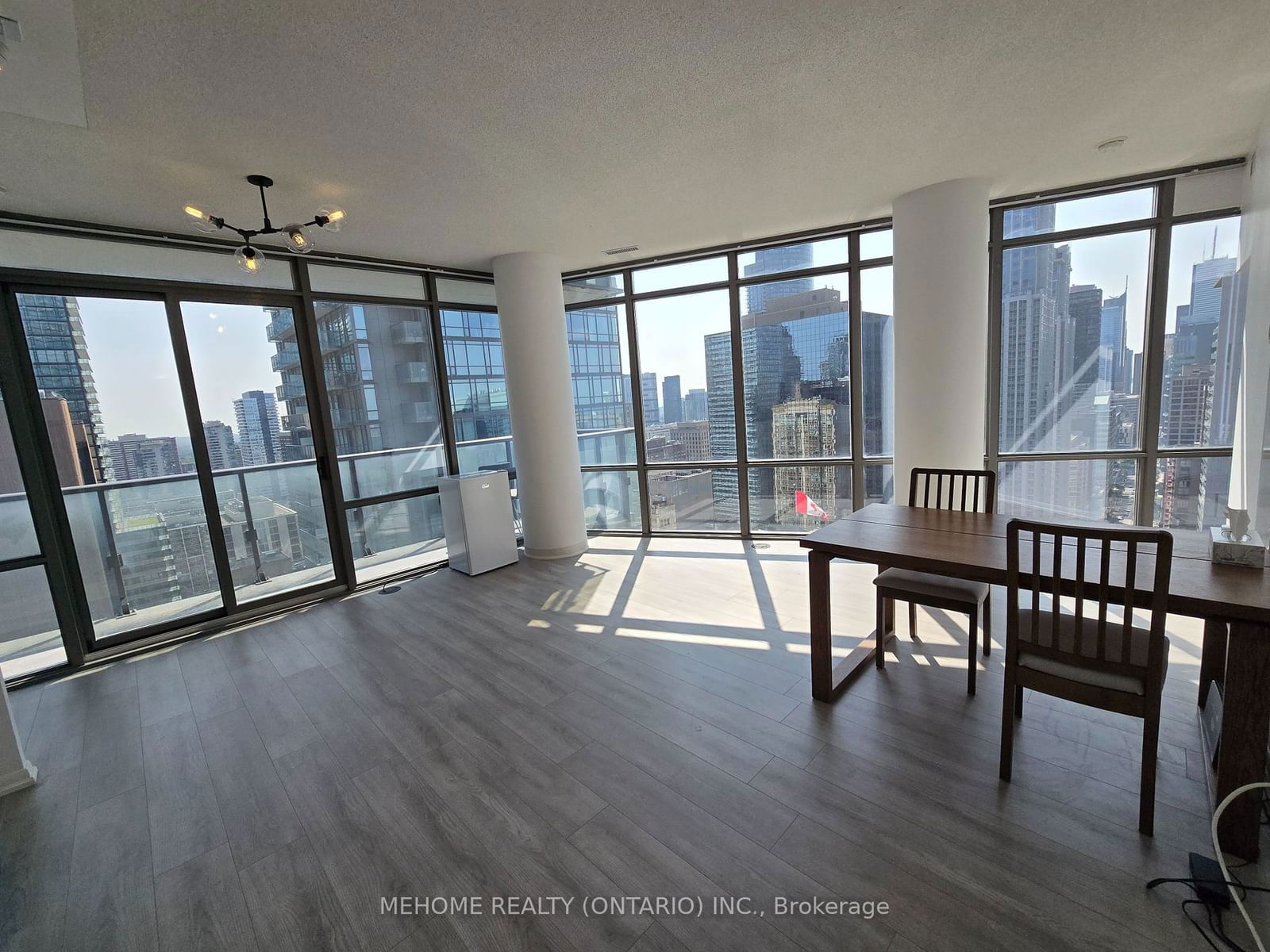 832 Bay St, unit #2808 for sale