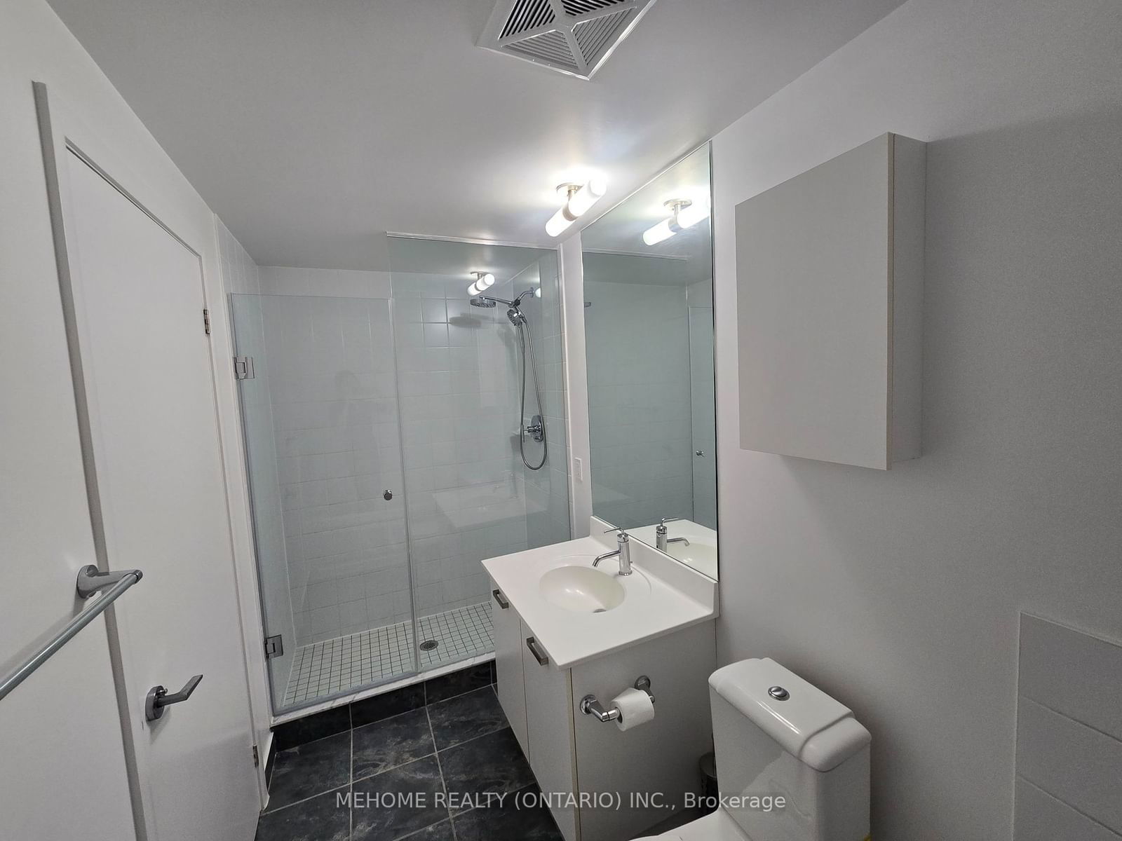 832 Bay St, unit #2808 for sale