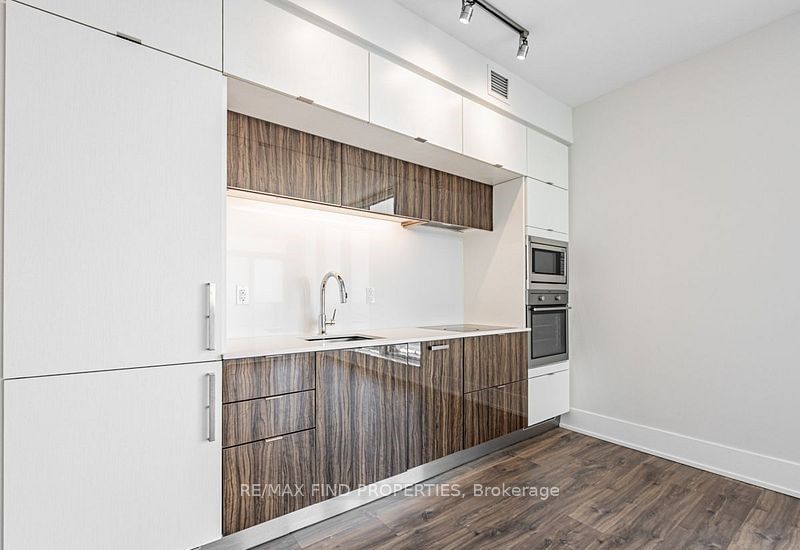 10 York St, unit 4005 for rent - image #9