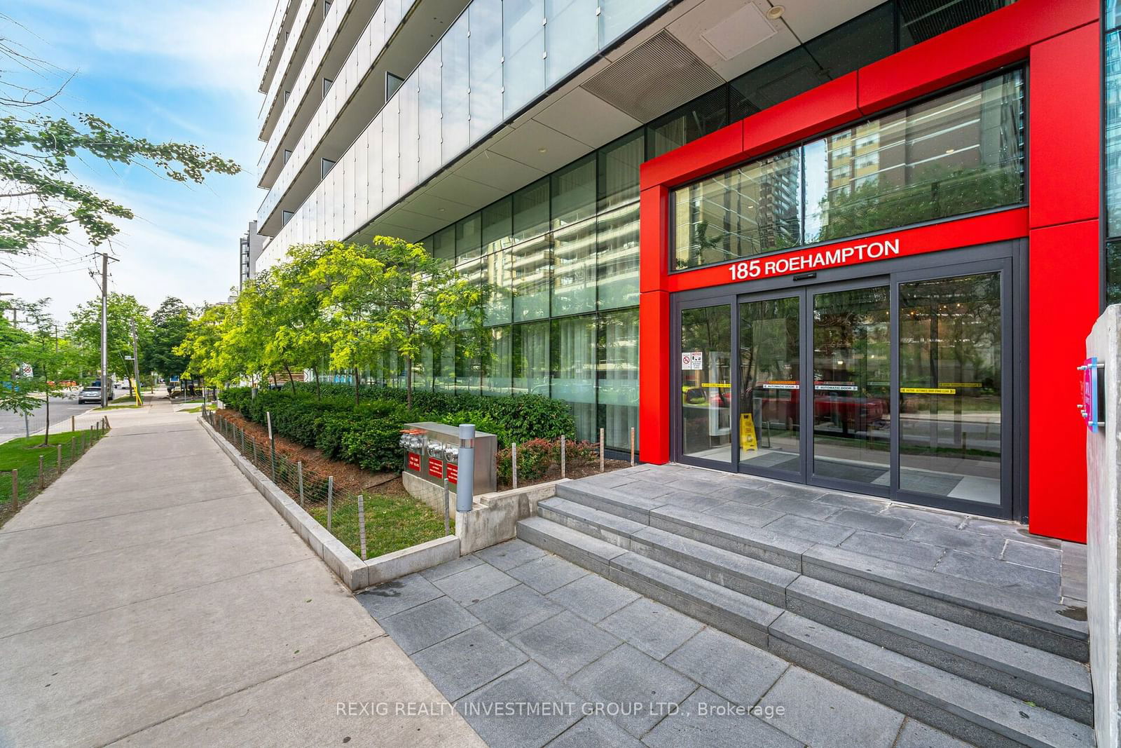 185 Roehampton Ave, unit 1313 for sale - image #2