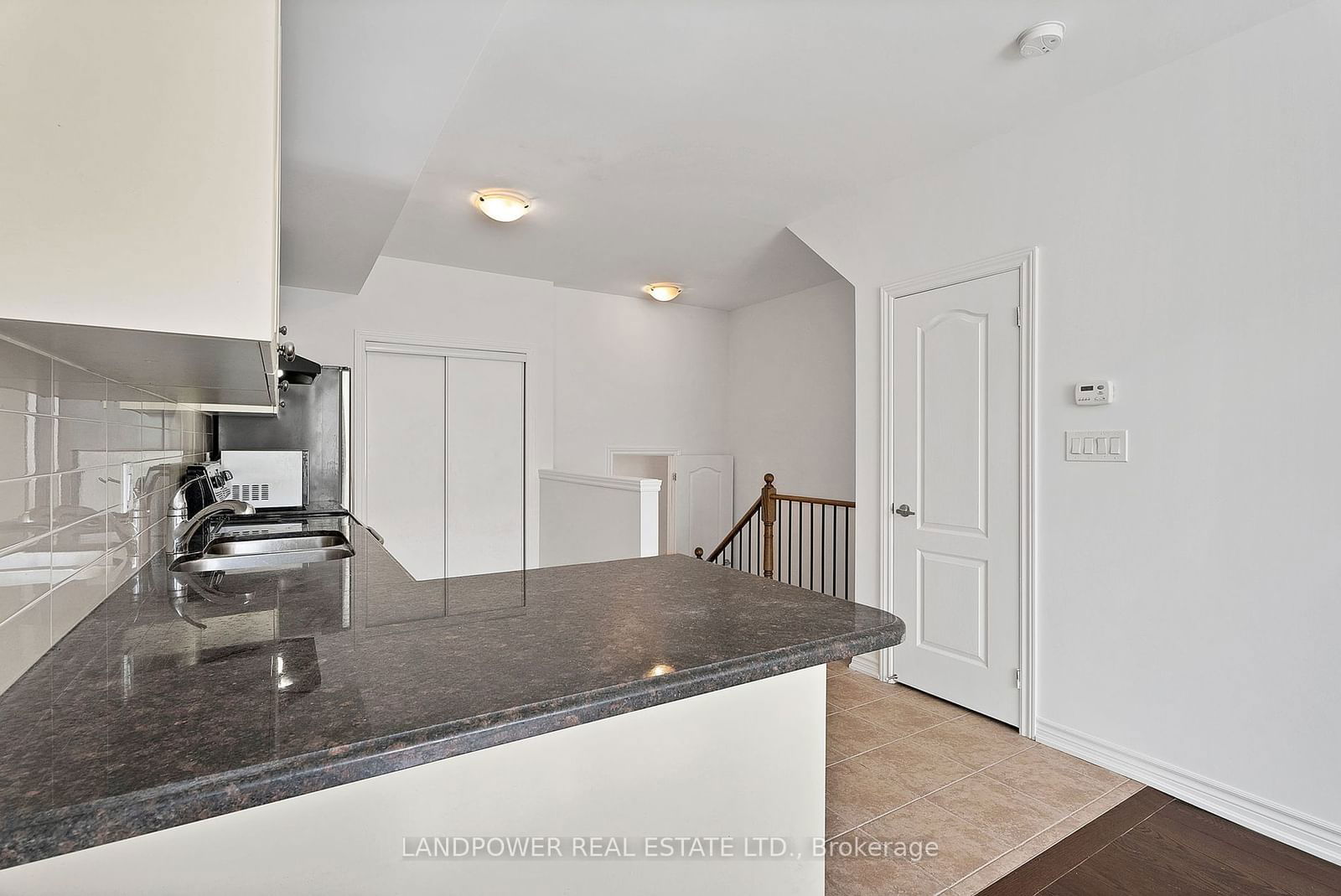 37 Drewry Ave, unit 9 for sale - image #13