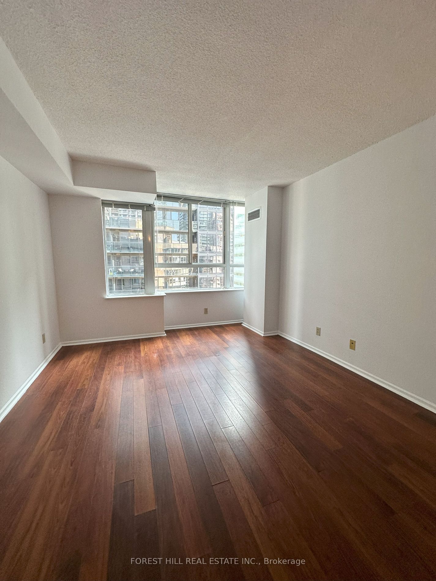 711 Bay St, unit 1914 for rent - image #12