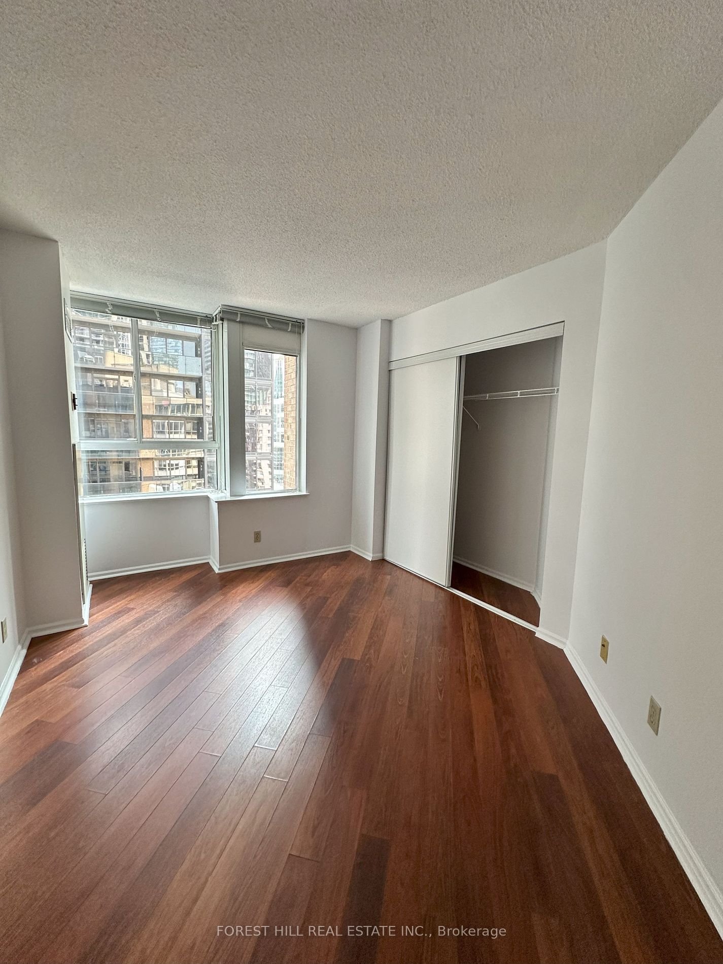 711 Bay St, unit 1914 for rent - image #17