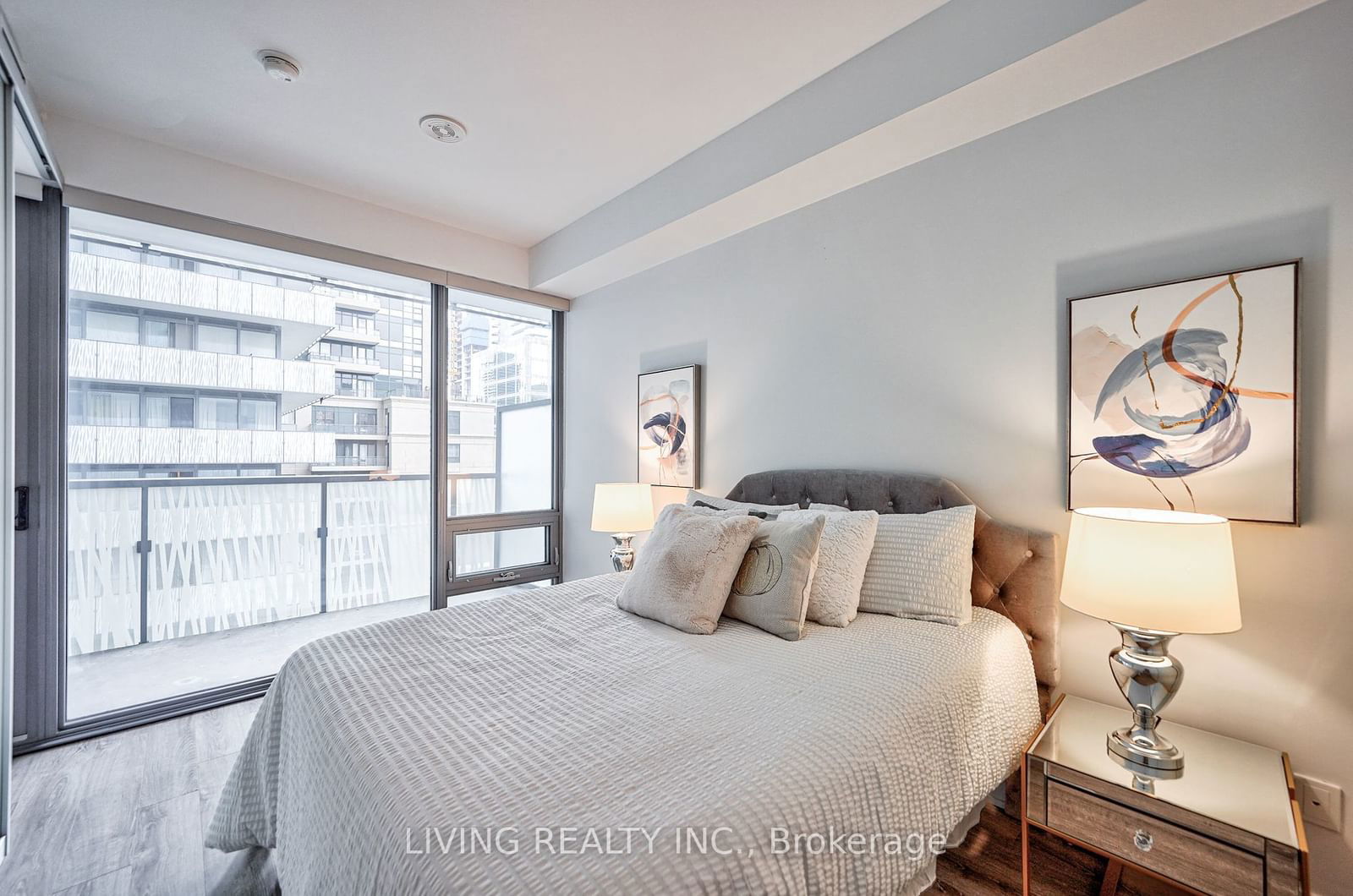 50 Charles St E, unit 1309 for rent