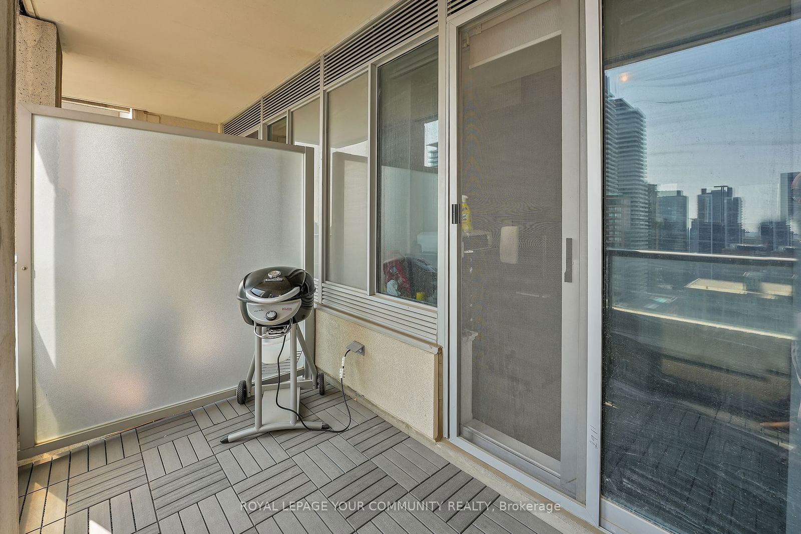 35 Balmuto St, unit 3003 for rent - image #22