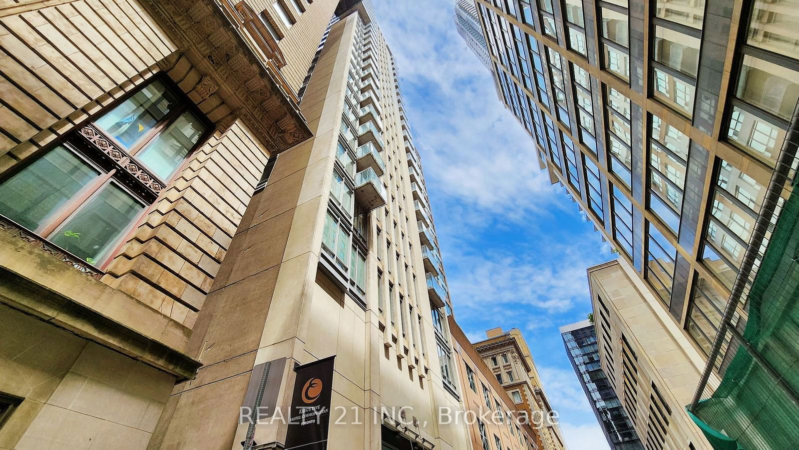 8 Colborne St, unit 2505 for sale - image #2