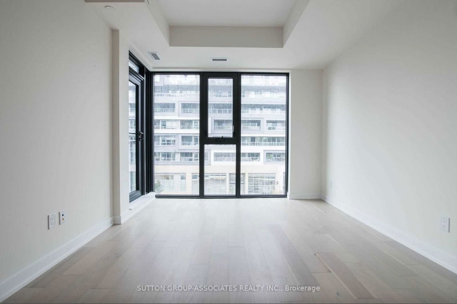 840 St Clair Ave W, unit 416 for rent - image #6