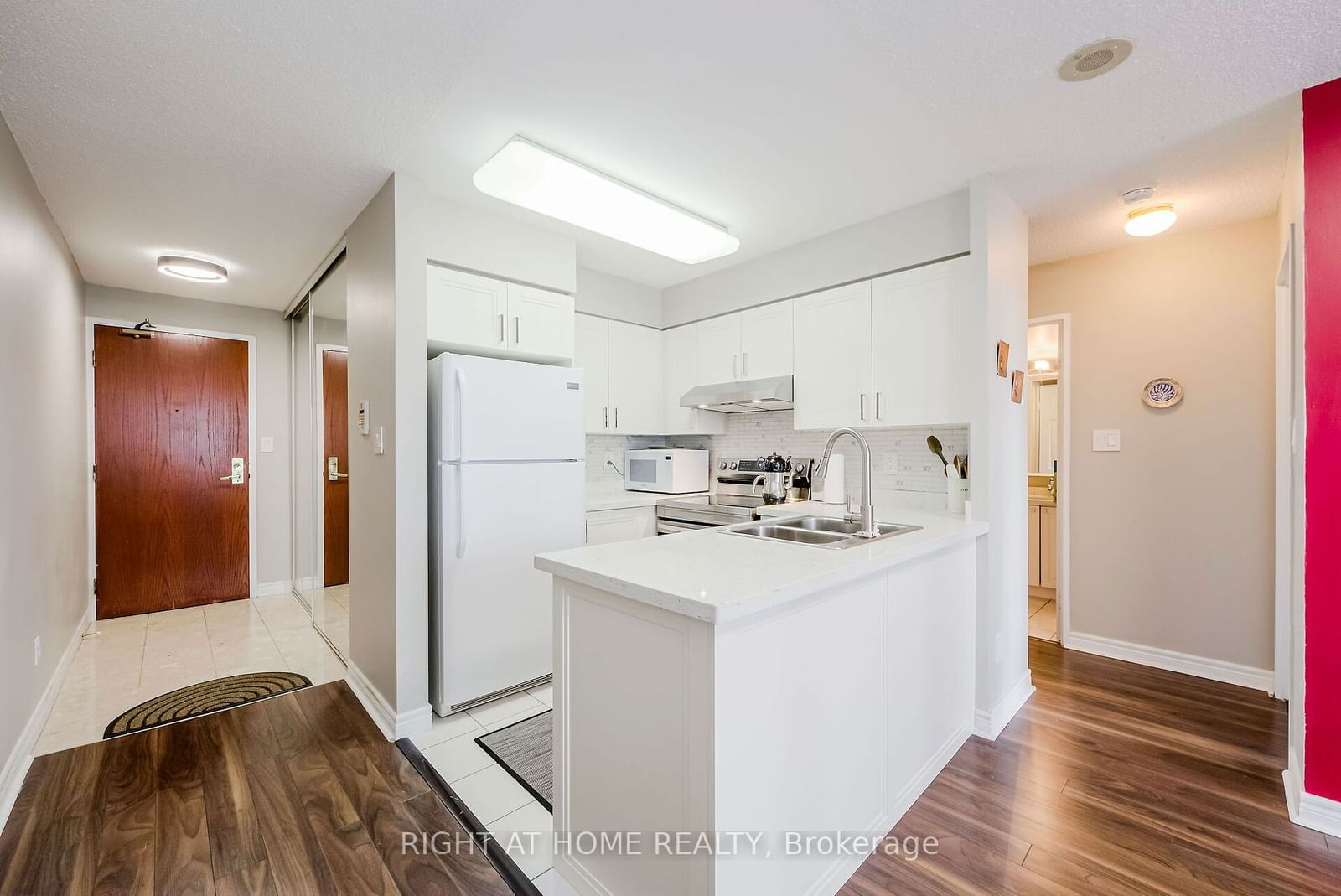 28 Empress Ave, unit 1701 for rent - image #11