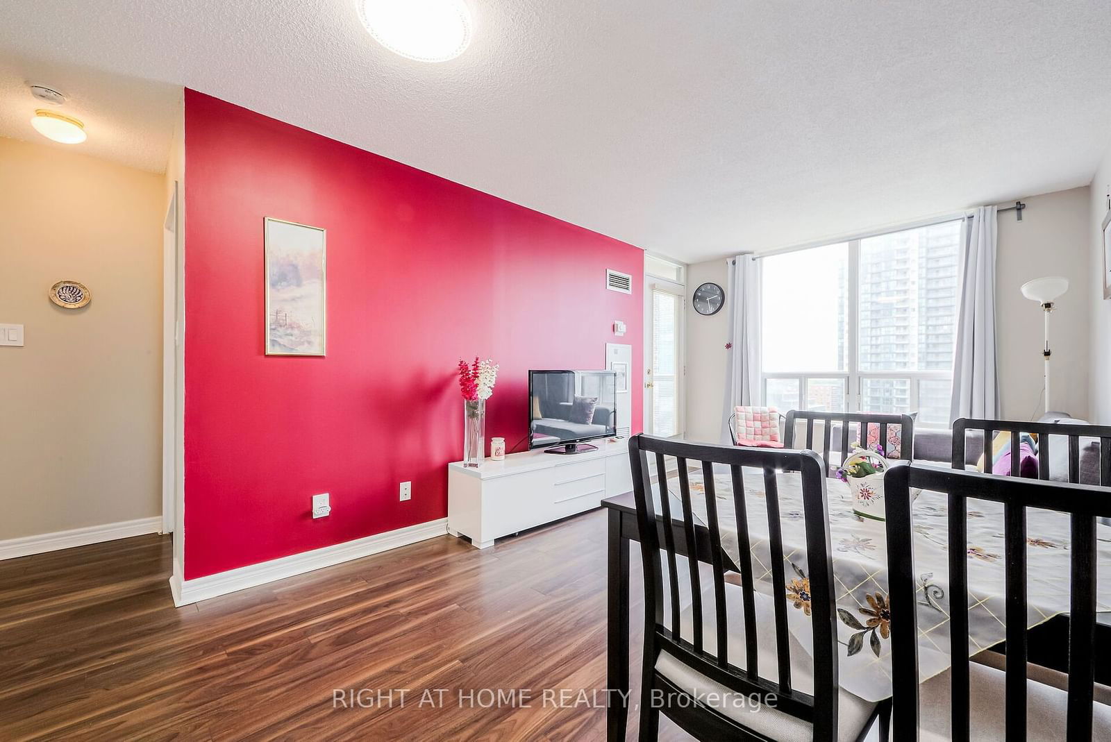 28 Empress Ave, unit 1701 for rent - image #13