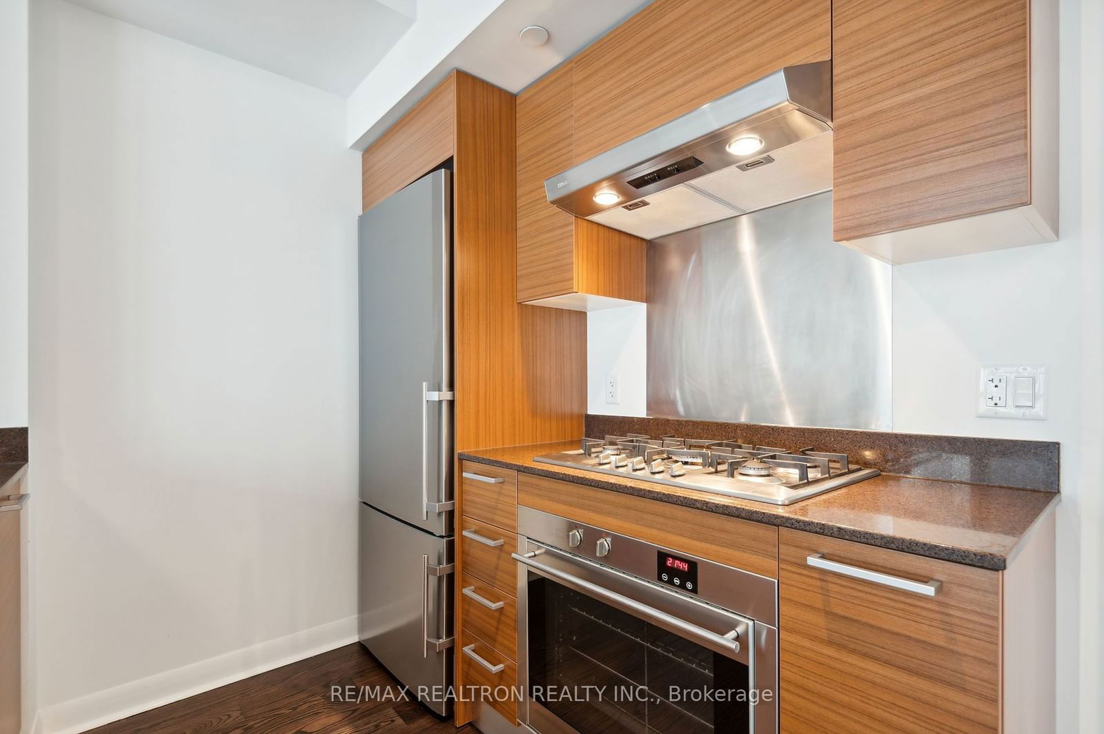 375 King St W, unit 2006 for sale - image #10