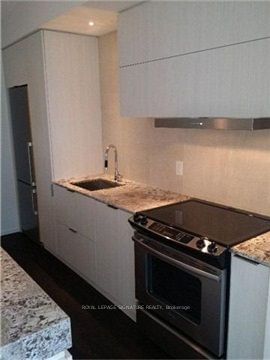 101 Charles St E, unit 613 for rent - image #4