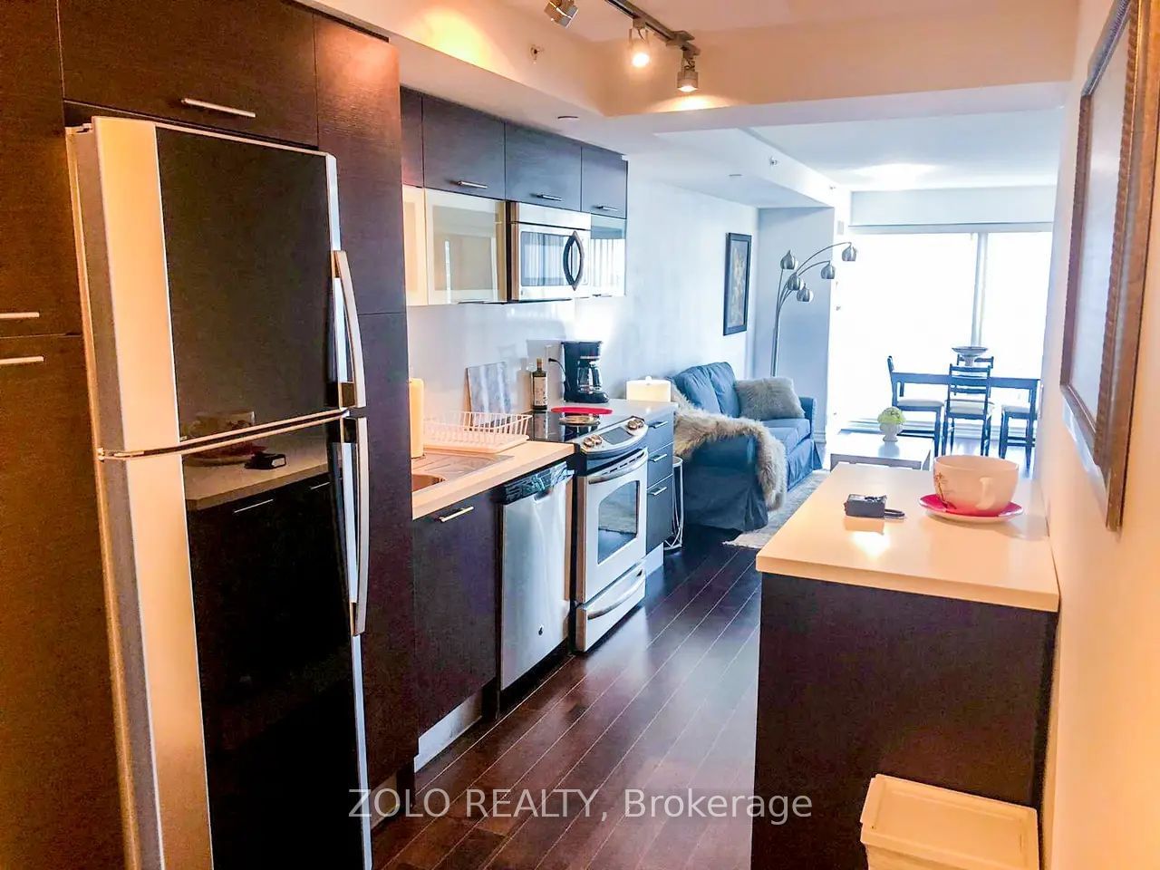 386 Yonge St, unit 2701 for rent - image #6