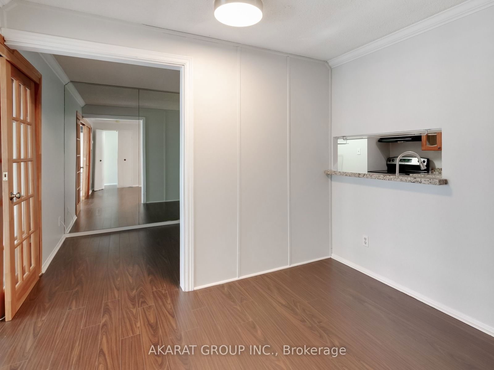 633 Bay St, unit Ph05 for rent