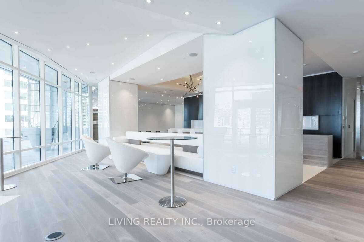 1 Bloor St E, unit 7103 for rent