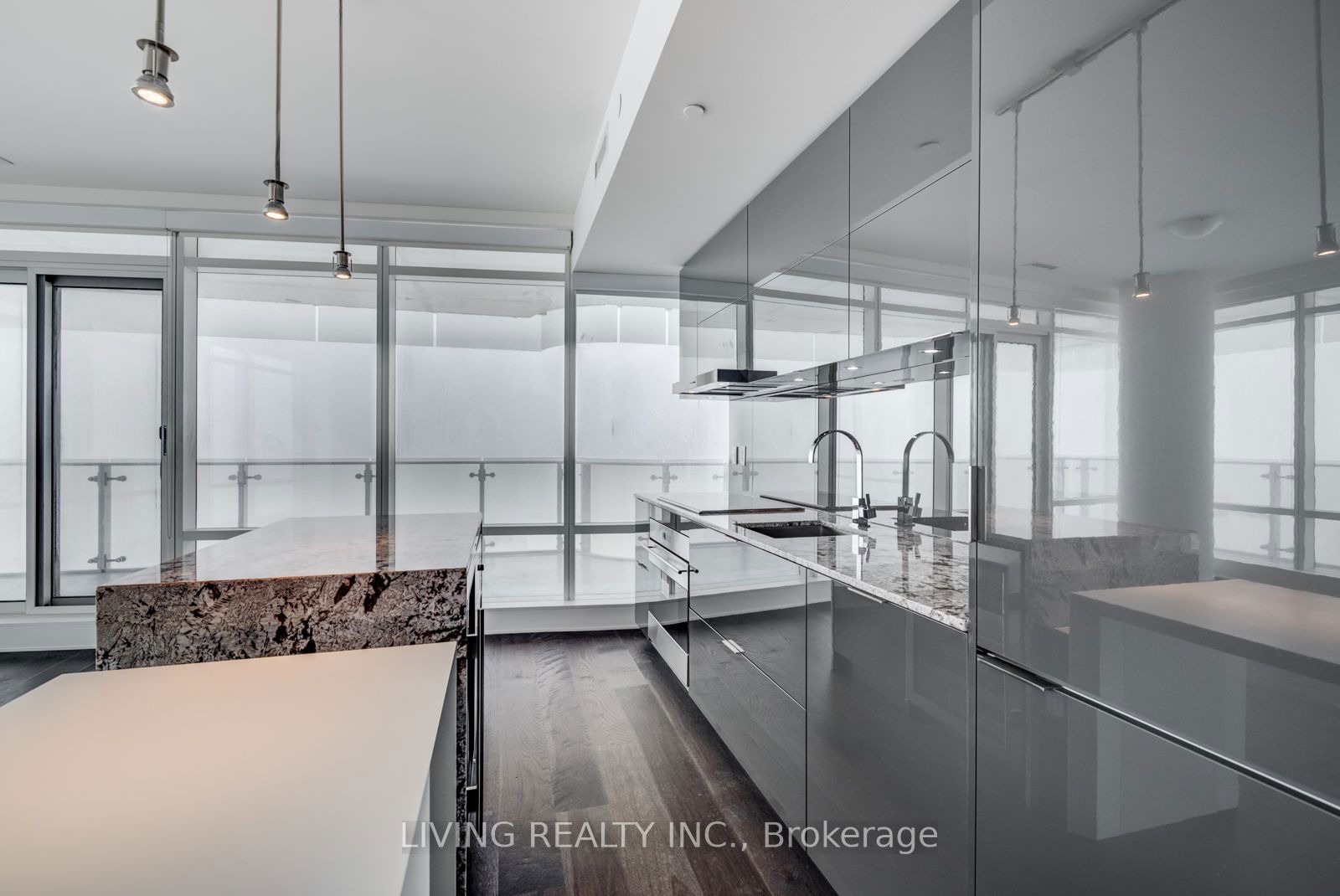 1 Bloor St E, unit 7103 for rent - image #4