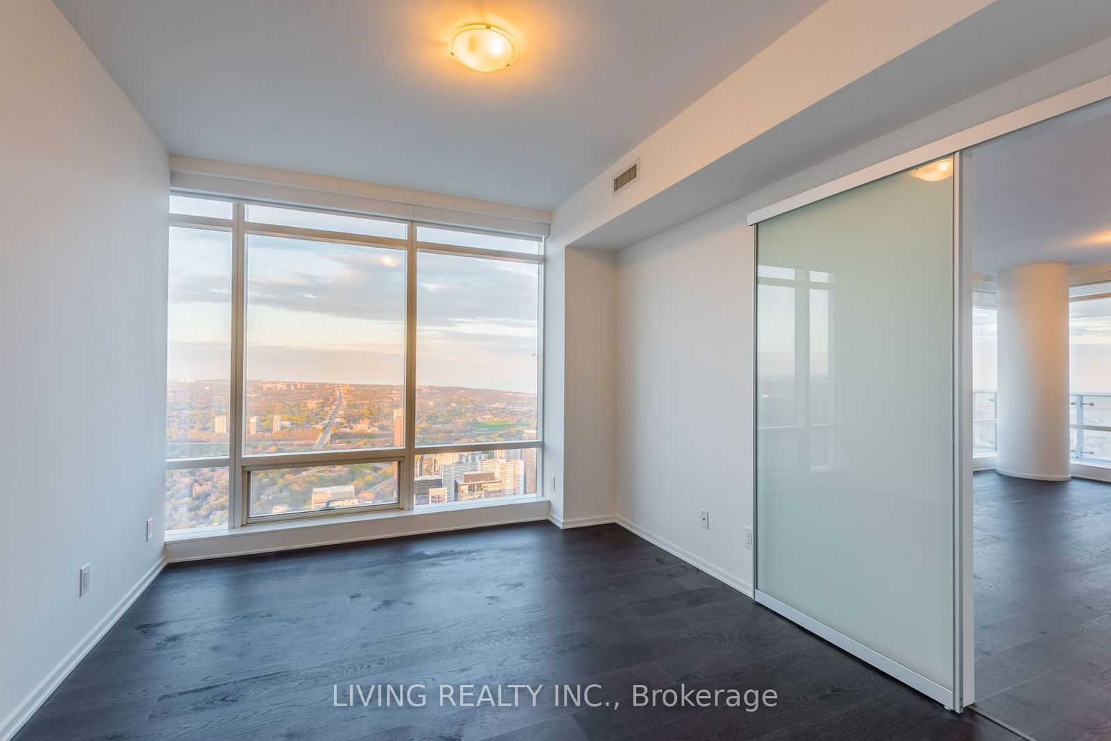 1 Bloor St E, unit 7103 for rent - image #7